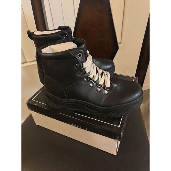 BNIB~Qupid Black Faux Leather Lace up Combat Style Ankle Booties Sz 8 - Picture 4 of 5